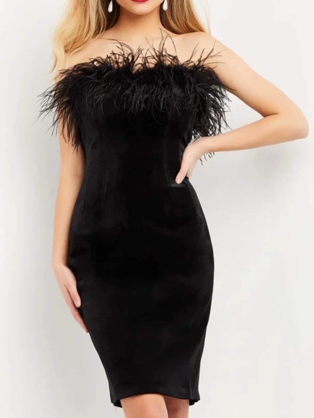 NWT Jovani M3335 Strapless Feather Applique Sheath Dress Black Size 4